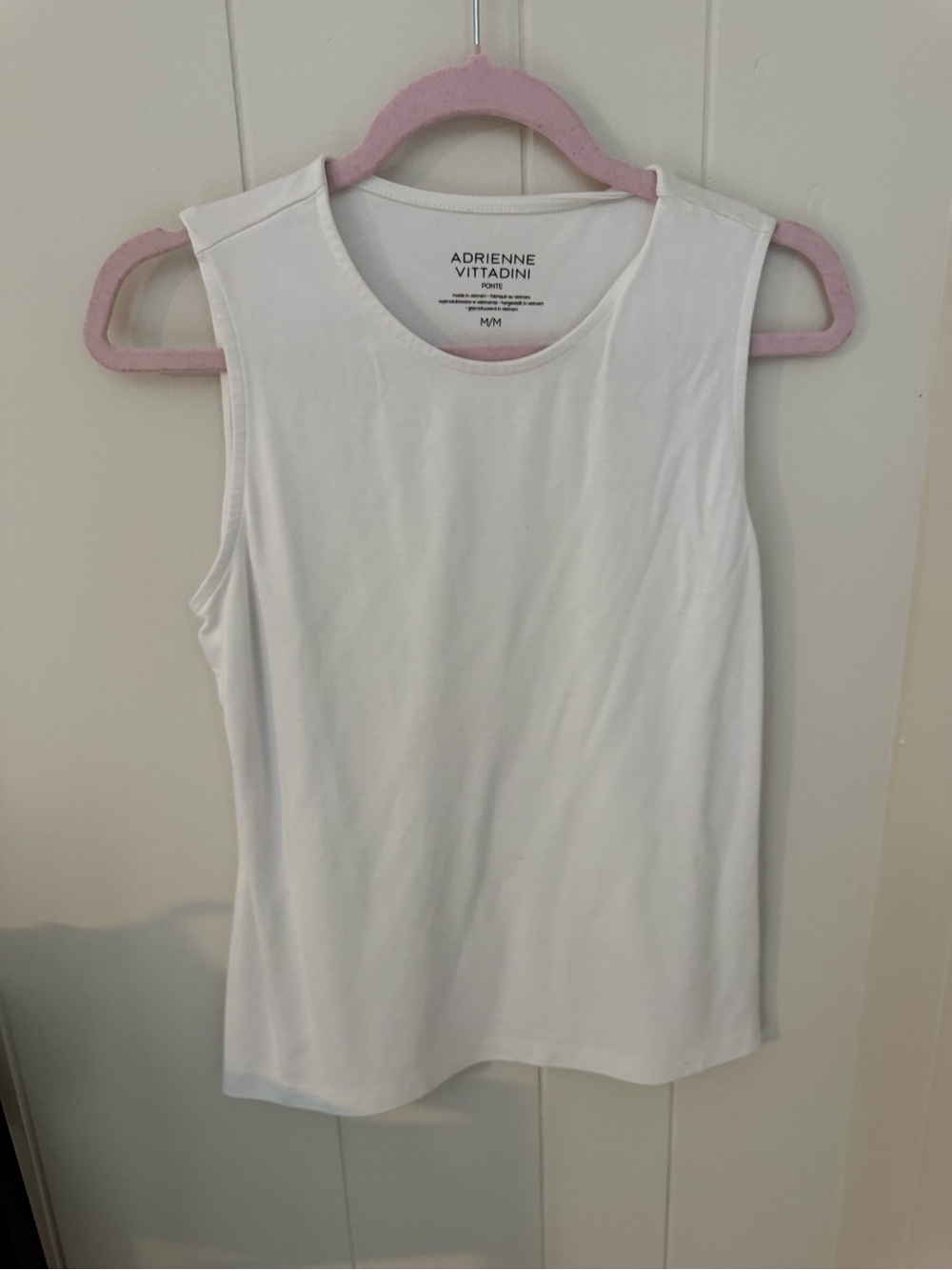Adrienne Vittadini White Crewneck Sleeveless Shell